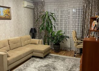 Продаю 3-комнатную квартиру, 95 м2, Ставрополь, улица Дзержинского, 158, микрорайон №1