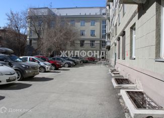 Продам 1-ком. квартиру, 24 м2, Новосибирск, улица Крылова, 3, улица Крылова