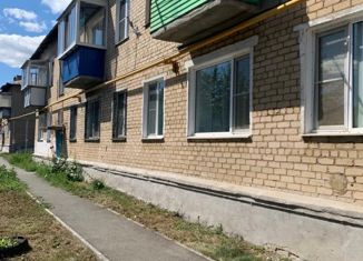 Продаю 2-ком. квартиру, 39.7 м2, посёлок городского типа Красногорский, улица Мира, 15