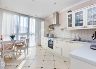Продажа 2-ком. квартиры, 74.5 м2, Москва, улица Академика Виноградова, 9, метро Тропарёво