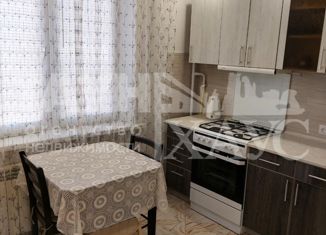 Сдаю 1-ком. квартиру, 38 м2, Балаково, Степная улица, 27/5