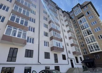 Продаю 2-ком. квартиру, 67 м2, Нальчик, улица Идарова, 198, район Стрелка