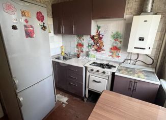 Продается трехкомнатная квартира, 43 м2, Пенза, улица Луначарского, 42