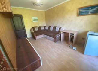 Продаю 2-ком. квартиру, 42 м2, Симферополь, проспект Кирова, 14А