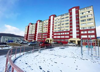 Продается двухкомнатная квартира, 57 м2, Находка, Северный проспект, 38