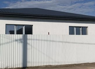 Дом на продажу, 190 м2, Крымск, улица Дружбы