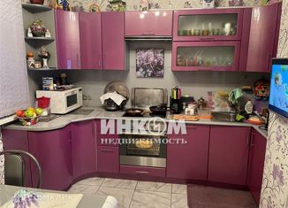 Продается трехкомнатная квартира, 77 м2, Москва, Филёвский бульвар, 9, Филёвский бульвар