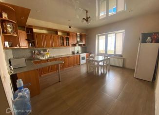 Продажа трехкомнатной квартиры, 122 м2, Саха (Якутия), улица Петровского, 17/1