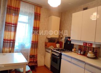 Продается 2-комнатная квартира, 46.4 м2, поселок городского типа Знаменка, улица Гагарина, 5