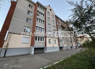 Продается 2-комнатная квартира, 56 м2, Октябрьский, улица Свердлова, 3