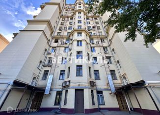 2-комнатная квартира в аренду, 55 м2, Москва, Кутузовский проспект, 25, метро Студенческая