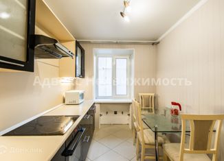 Продается 2-комнатная квартира, 52.5 м2, Тюменская область, улица Щербакова, 96