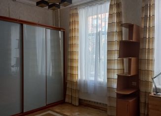 Сдаю в аренду комнату, 53 м2, Санкт-Петербург, Средний проспект Васильевского острова, 23, Василеостровский район