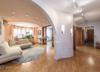 Продаю четырехкомнатную квартиру, 135.4 м2, Москва, улица Островитянова, 53, метро Беляево