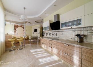 4-комнатная квартира в аренду, 250 м2, Нижегородская область, Славянская улица, 25