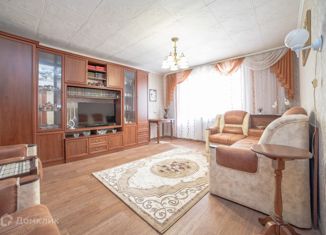 Продаю 2-комнатную квартиру, 42.3 м2, Екатеринбург, улица Менделеева, 17, улица Менделеева