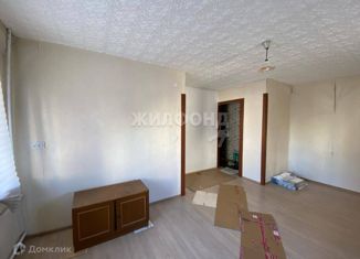 Продам 1-комнатную квартиру, 29.7 м2, Осинники, улица Революции, 3