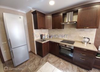 Продам 2-комнатную квартиру, 66 м2, Нижегородская область, улица Невзоровых, 64к2