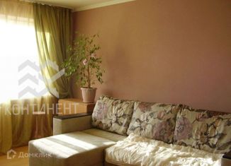 Продаю 2-комнатную квартиру, 46 м2, поселок городского типа Мирный, улица Лётчиков, 10