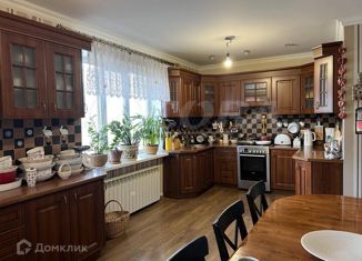 Продам дом, 200 м2, Ялуторовск, улица Свободы, 212