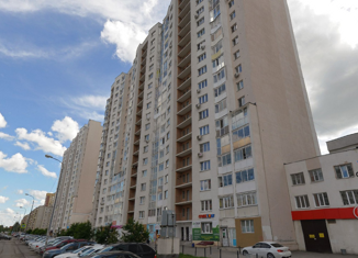 Сдаю однокомнатную квартиру, 49 м2, Екатеринбург, улица Краснолесья, 26, Академический район