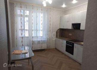 Сдача в аренду 2-ком. квартиры, 65 м2, Тюмень, улица Пожарных и Спасателей, 14