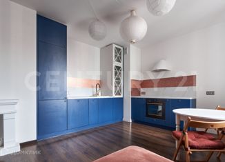 Продается 2-комнатная квартира, 75.7 м2, Санкт-Петербург, 25-я линия Васильевского острова, 6к1, метро Василеостровская