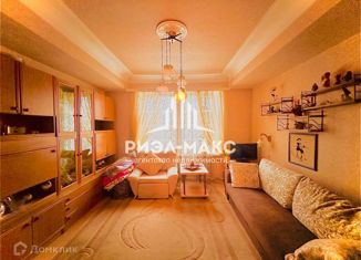Продается 2-комнатная квартира, 55.8 м2, Брянск, Комаричская улица, 3, Фокинский район