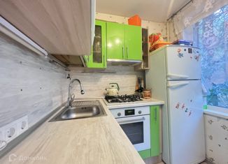 Продаю 2-ком. квартиру, 43.5 м2, Санкт-Петербург, улица Крыленко, 7к2, метро Улица Дыбенко