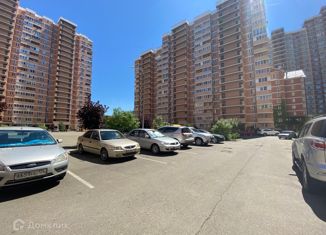 Продаю 1-ком. квартиру, 40 м2, Краснодар, улица имени В.Н. Мачуги, 4/2, ЖК Феникс