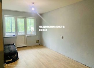 Продается однокомнатная квартира, 31 м2, Челябинск, улица Героев Танкограда, 114