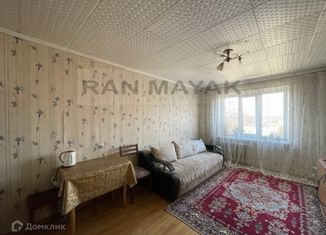 Продам 2-ком. квартиру, 33 м2, Майкоп, улица Димитрова, 16