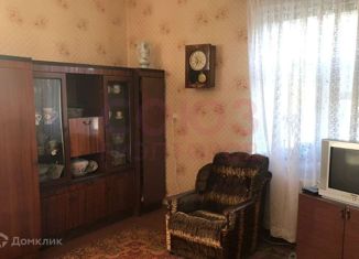 Продам 1-ком. квартиру, 42 м2, Волгоград, Колпинская улица, 2, Дзержинский район