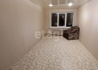 Продам 3-ком. квартиру, 58.8 м2, Сатка, Солнечная улица, 28