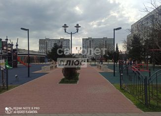 Продам 2-ком. квартиру, 50 м2, Керчь, улица Ворошилова, 31