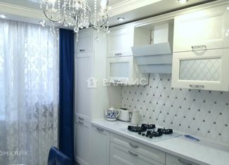 Продам 3-комнатную квартиру, 77 м2, Вологда, Рабочая улица, 1А