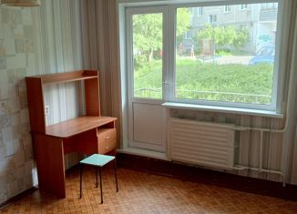 Продается двухкомнатная квартира, 38 м2, Первоуральск, улица 50 лет СССР, 18