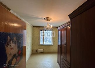 Продажа двухкомнатной квартиры, 43 м2, Москва, улица Кухмистерова, 20, станция Люблино