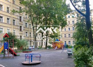 Трехкомнатная квартира на продажу, 73 м2, Санкт-Петербург, муниципальный округ Посадский, Пинский переулок, 4