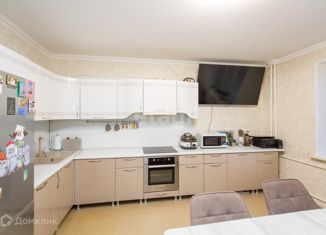 Продам 2-ком. квартиру, 60.6 м2, посёлок городского типа Белый Яр, улица Некрасова, 4/1