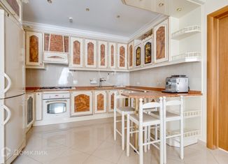Сдача в аренду дома, 500 м2, село Петрово-Дальнее, Фонтанная площадь