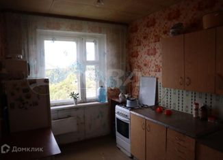 Продам 4-комнатную квартиру, 75 м2, Курган, улица Карбышева, 56Б, район Рябково