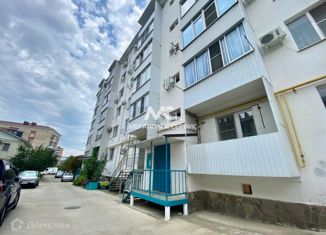 Сдам 1-ком. квартиру, 40 м2, Горячий Ключ, улица Черняховского, 49