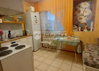 Продается 2-комнатная квартира, 48.8 м2, Кемерово, Комсомольский проезд, 3, жилой район Кедровка
