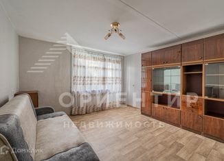 Продам 2-комнатную квартиру, 43.8 м2, Екатеринбург, улица Викулова, 2, улица Викулова