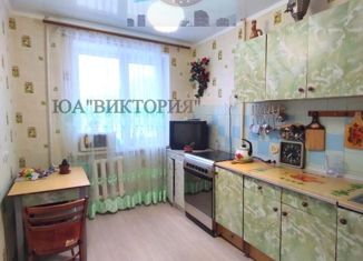 Продается трехкомнатная квартира, 67.7 м2, Орловская область, микрорайон Коммаш, 6