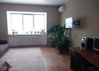 Продается 1-ком. квартира, 48.6 м2, Тюмень, Ставропольская улица, 8А