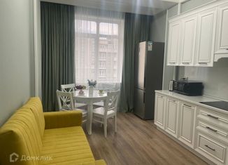 Продаю 1-ком. квартиру, 42 м2, Махачкала, улица Титова, 144к3, ЖК Родные Просторы