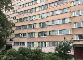 Продажа трехкомнатной квартиры, 63 м2, Санкт-Петербург, Парашютная улица, 4, метро Пионерская