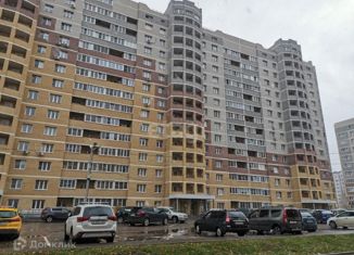 Продам 1-ком. квартиру, 40 м2, Ковров, улица Маршала Устинова, 3